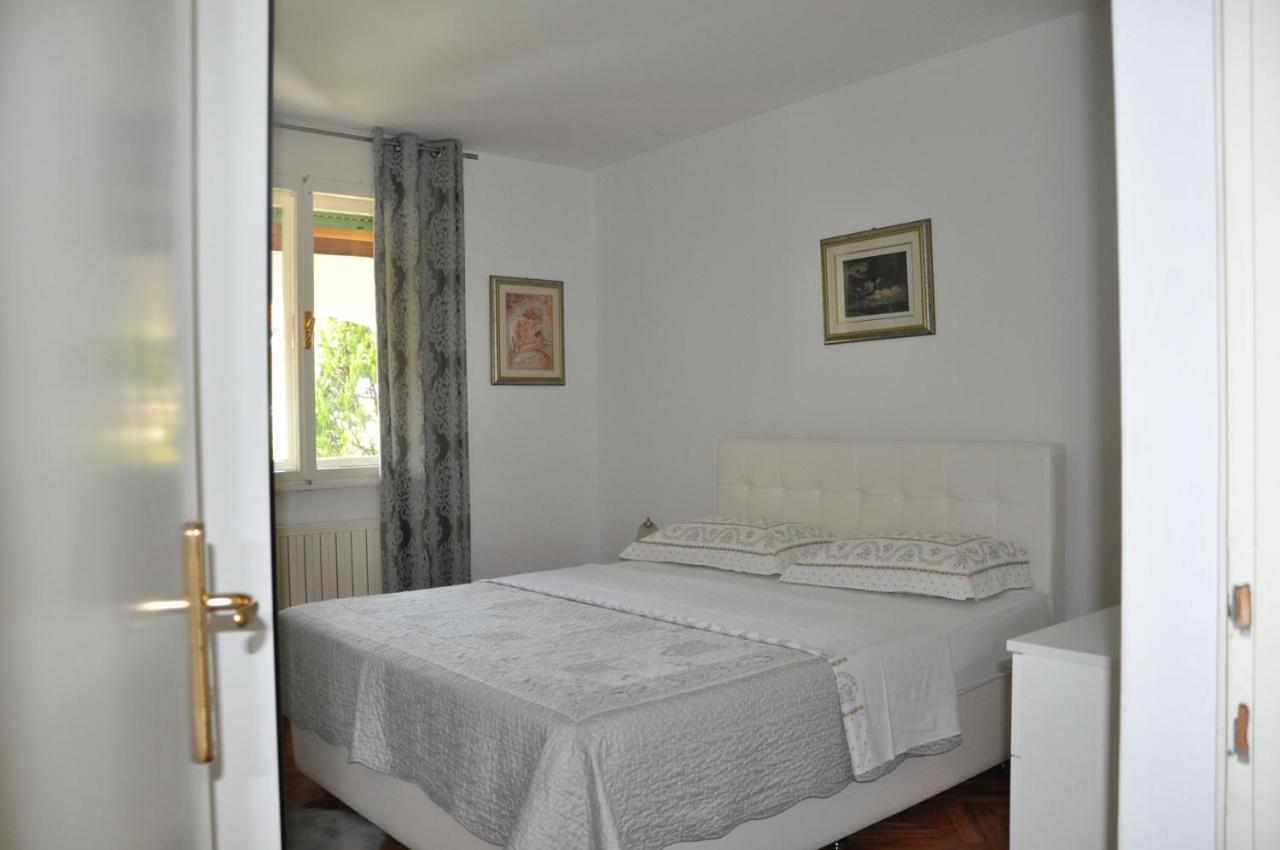 Apartmaji Stamcar Izola Esterno foto