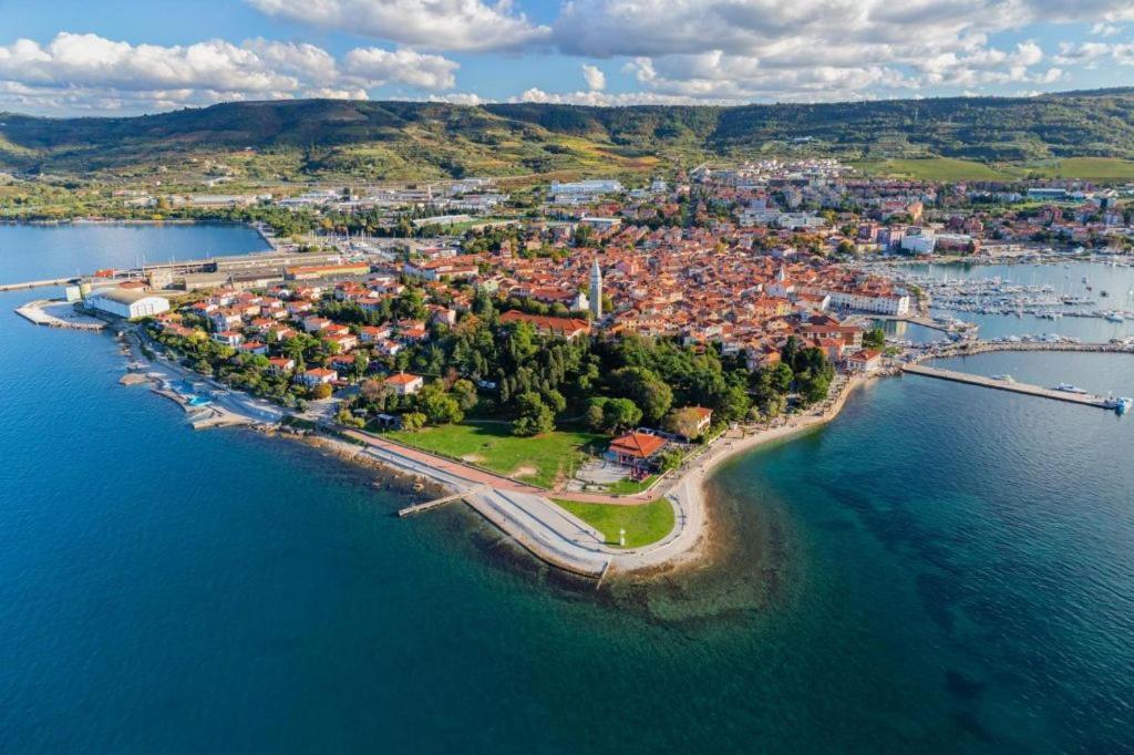 Apartmaji Stamcar Izola Esterno foto